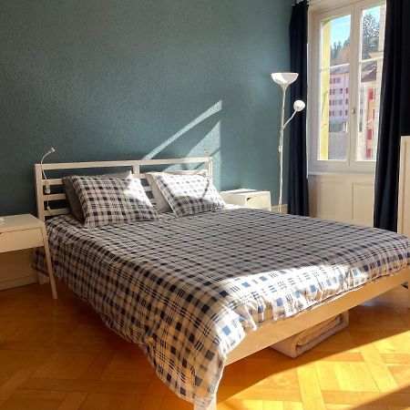 Le Locle : Bel Appartement Chaleureux Exterior foto