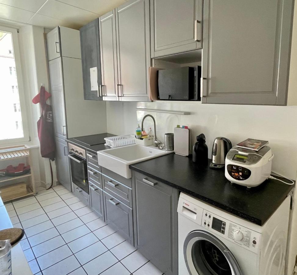 Le Locle : Bel Appartement Chaleureux Exterior foto
